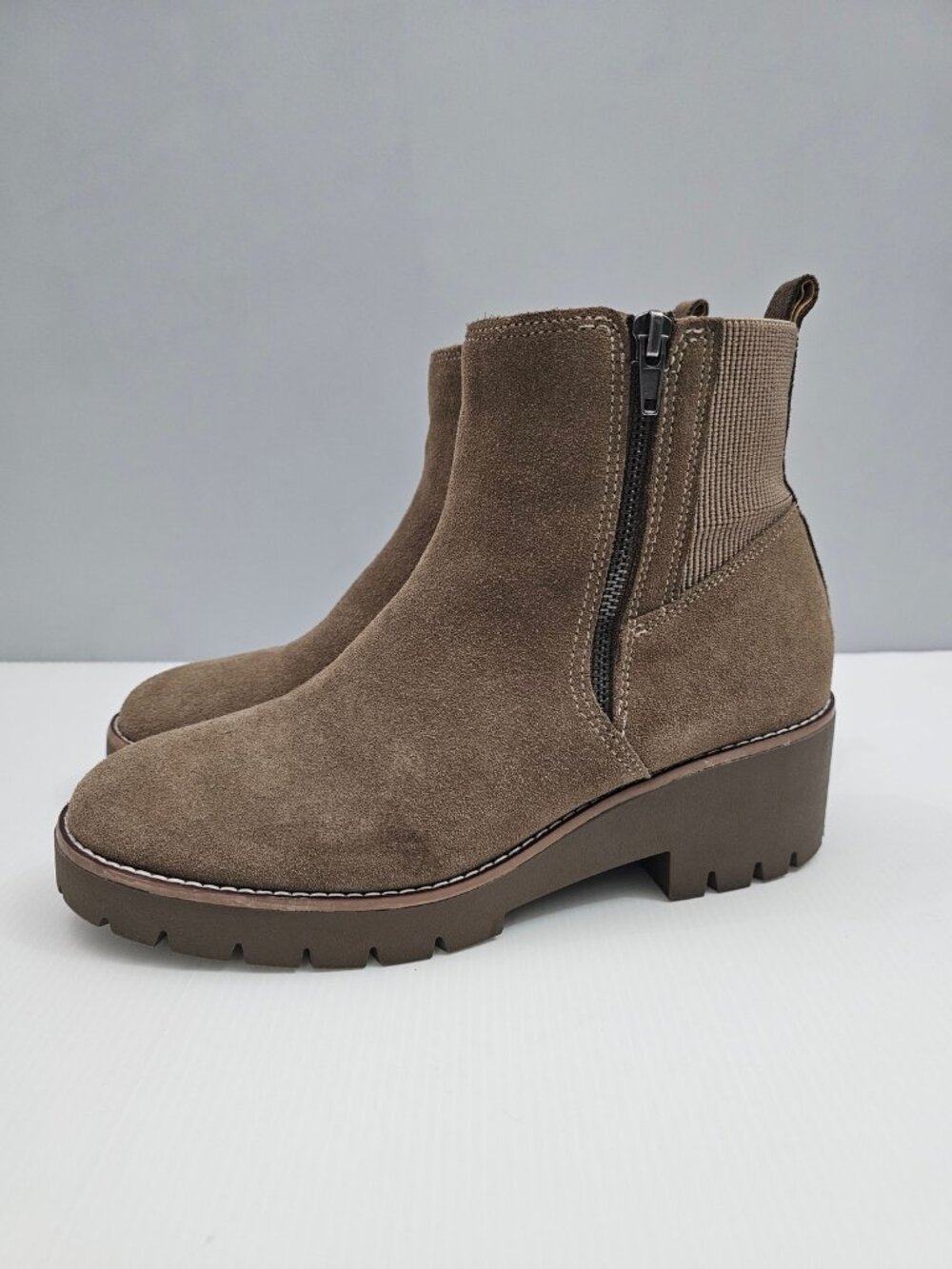 Blondo Damaris Waterproof Ankle Boots Womens 9 Taupe Suede Lug Sole Platform